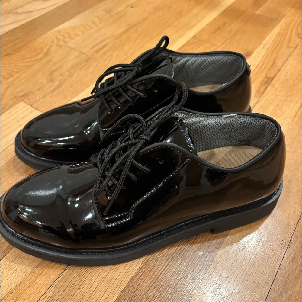 Propper Men's Black Patent Lace-Up Oxfords